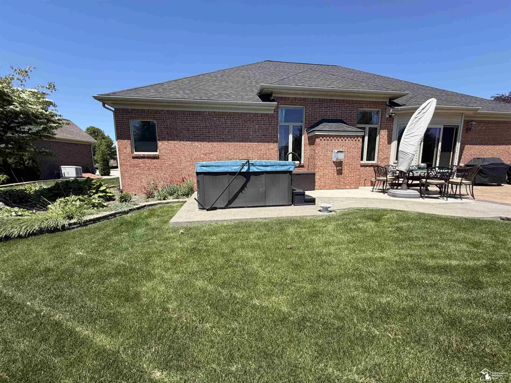 8424 Eagle Pointe Drive Unknown City MI 48166