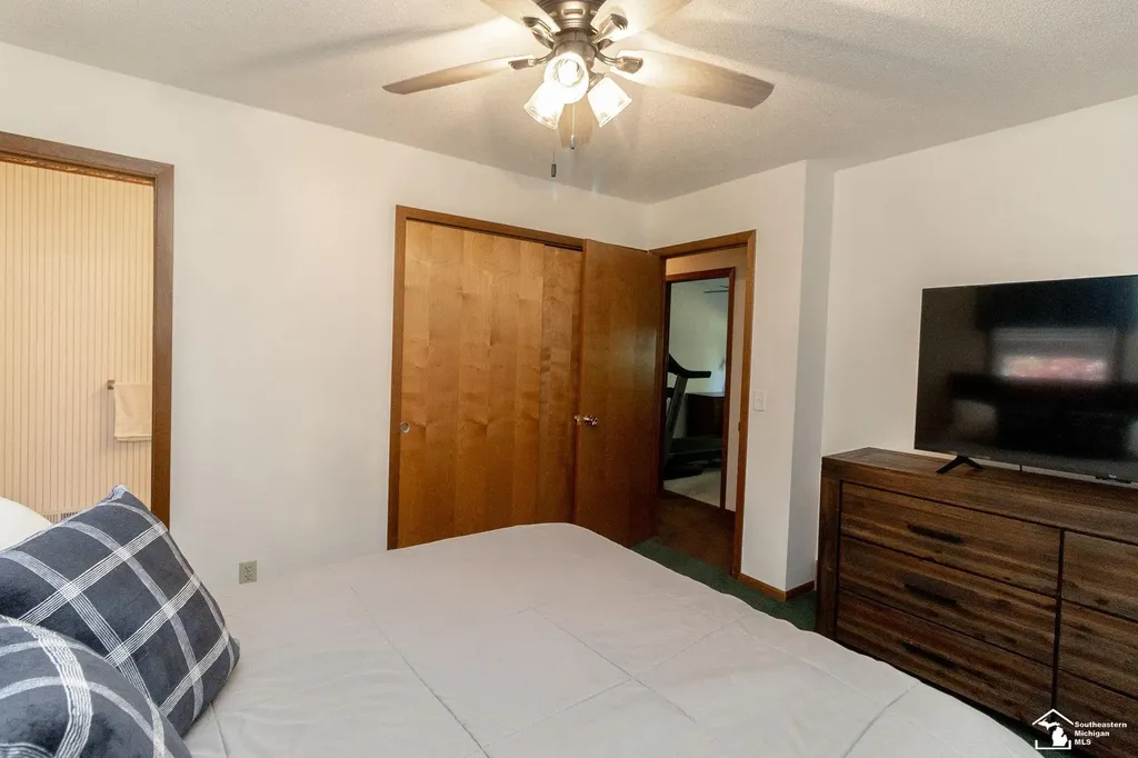 1955 Brookton Drive Bedford Township MI 48182