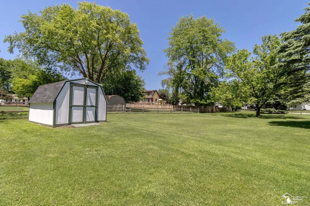 1955 Brookton Drive Bedford Township MI 48182