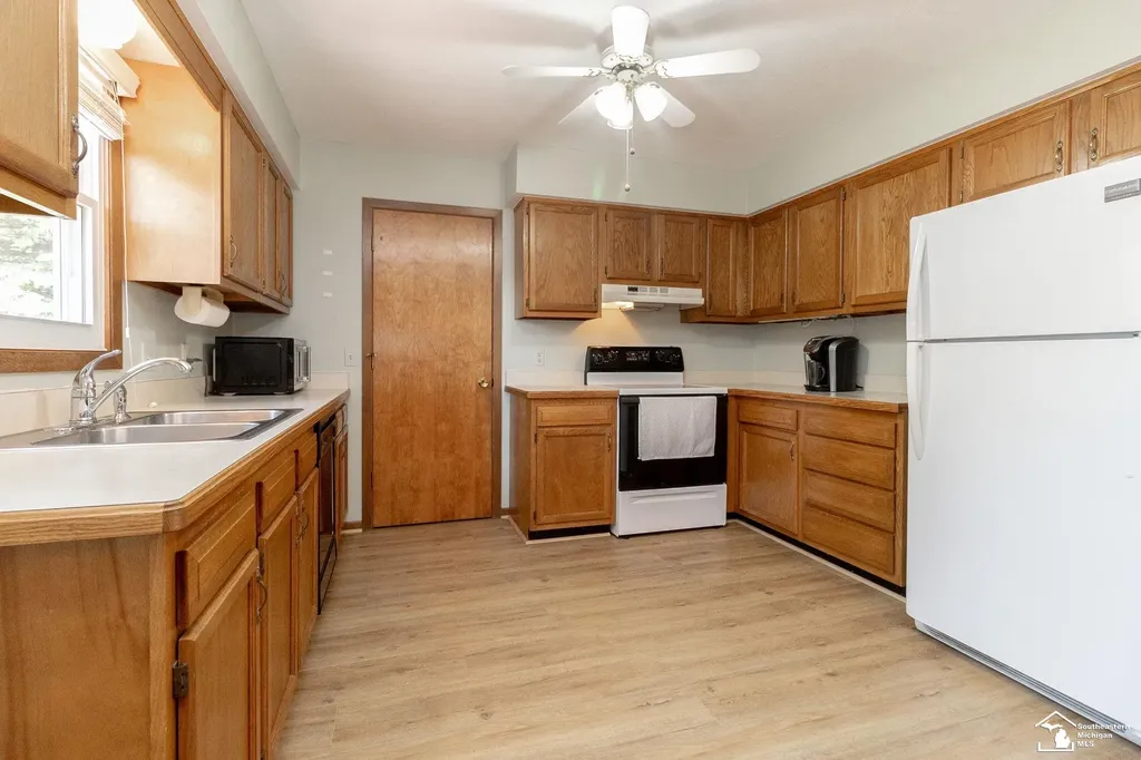 1955 Brookton Drive Bedford Township MI 48182
