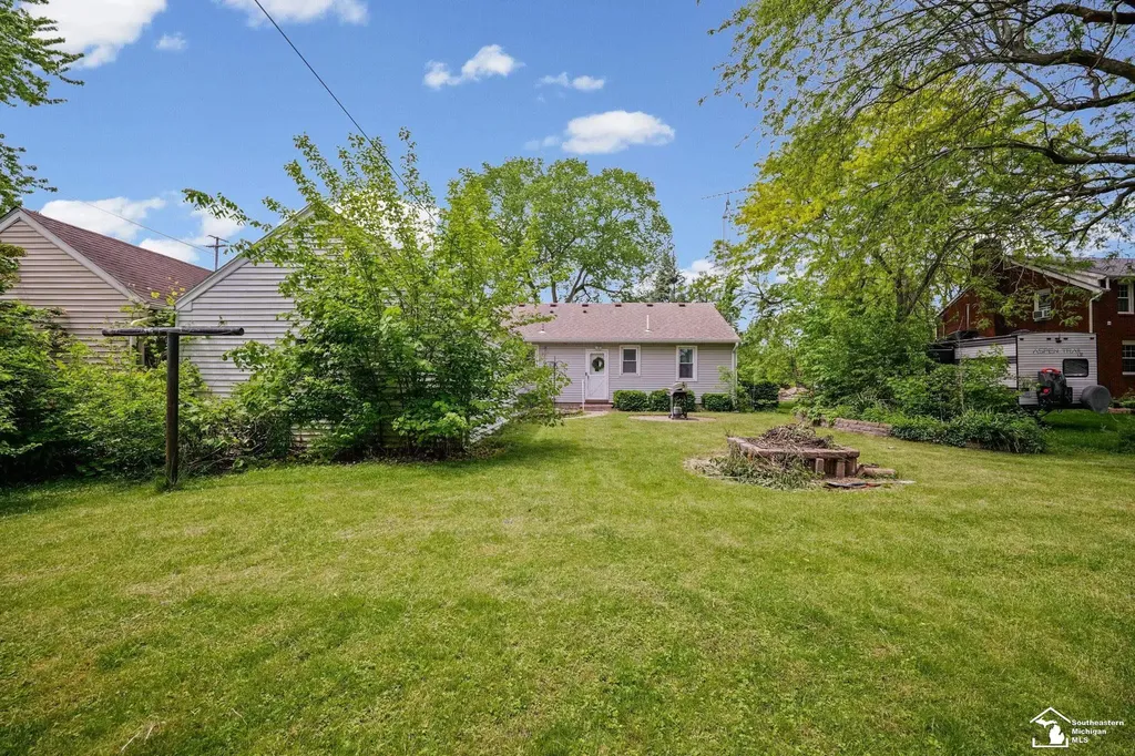 15524 Parkwood Drive Monroe Charter Township MI 48161