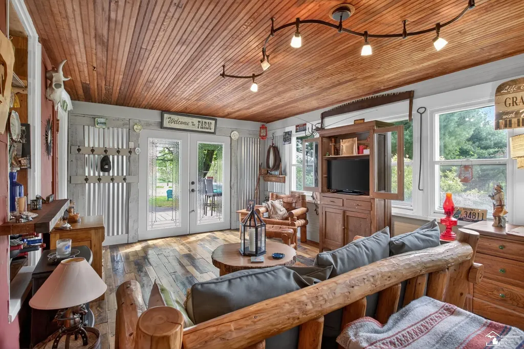 4691 Jackson Road Leslie Township MI 49251