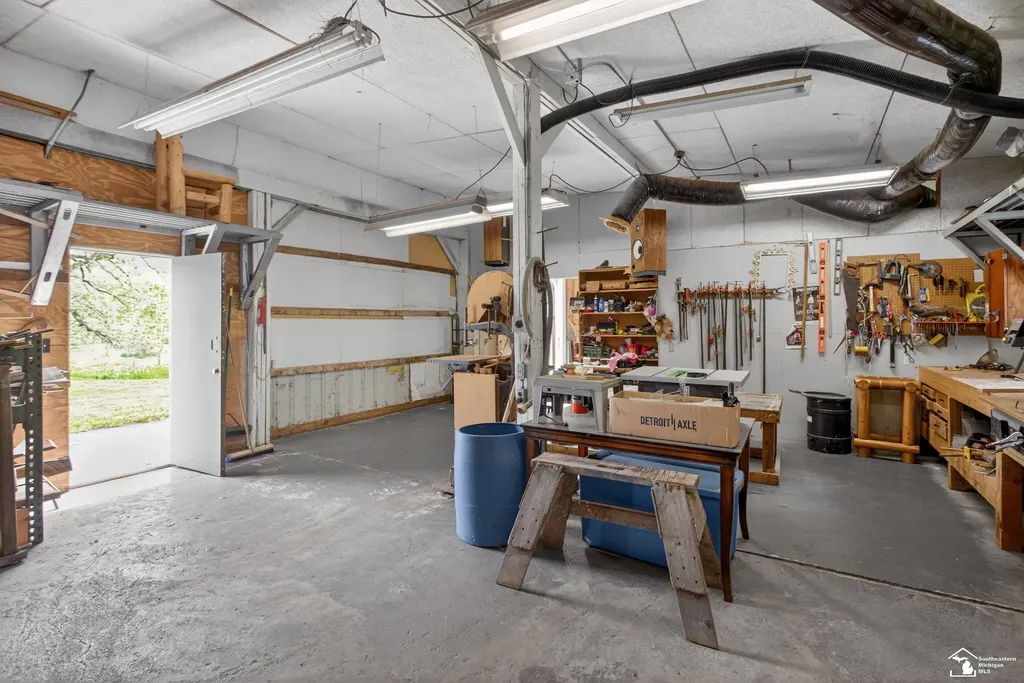 4691 Jackson Road Leslie Township MI 49251