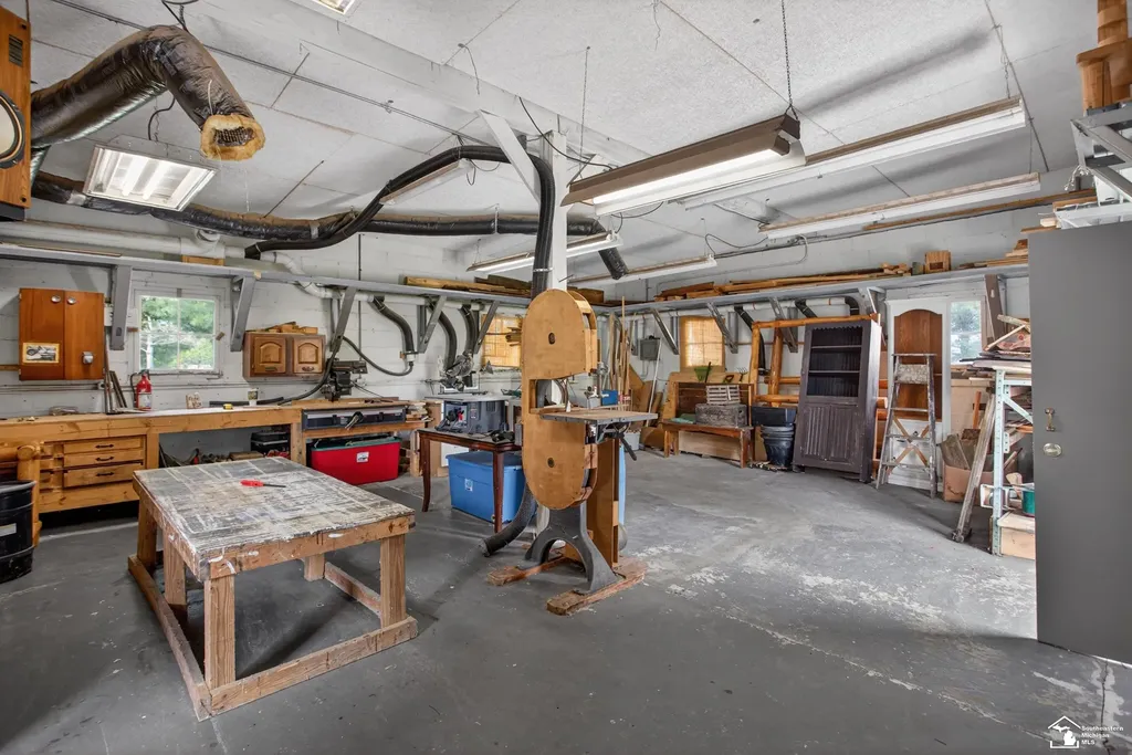 4691 Jackson Road Leslie Township MI 49251