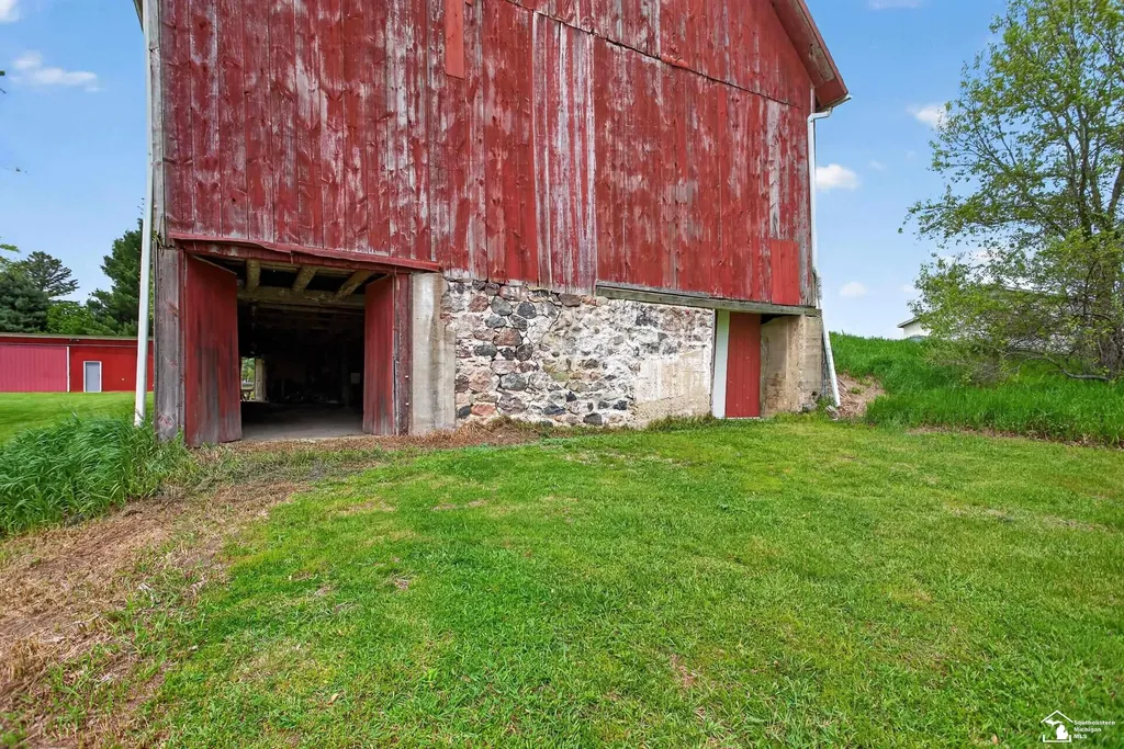 4691 Jackson Road Leslie Township MI 49251