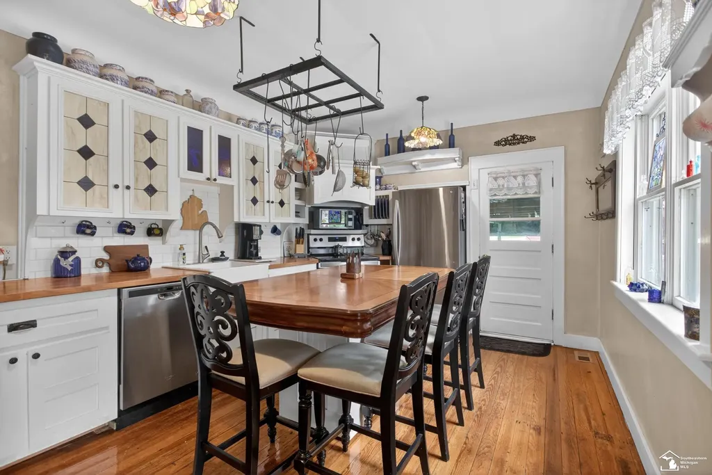 4691 Jackson Road Leslie Township MI 49251