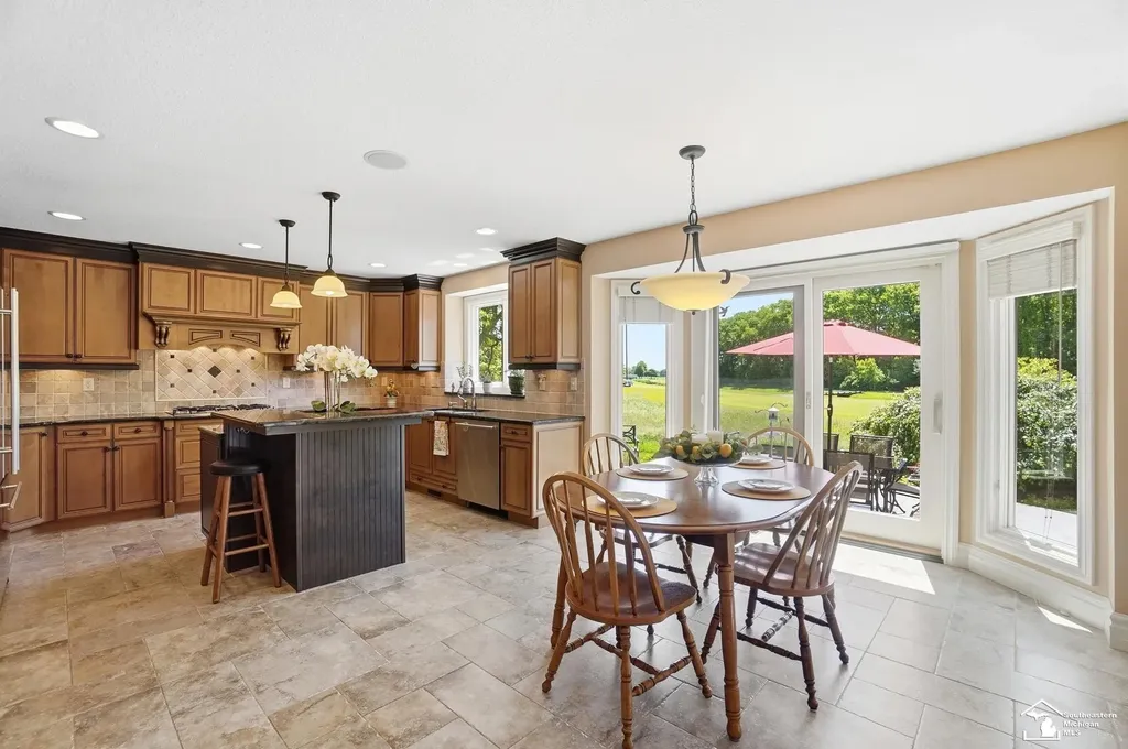 1042 Saint James Park Avenue Monroe Charter Township MI 48161