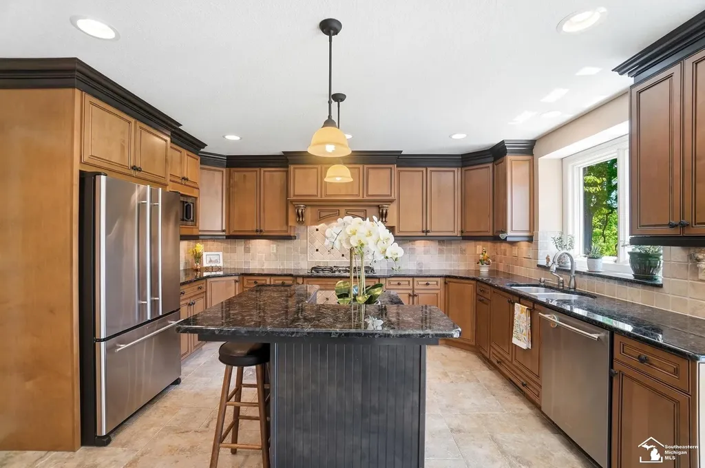 1042 Saint James Park Avenue Monroe Charter Township MI 48161