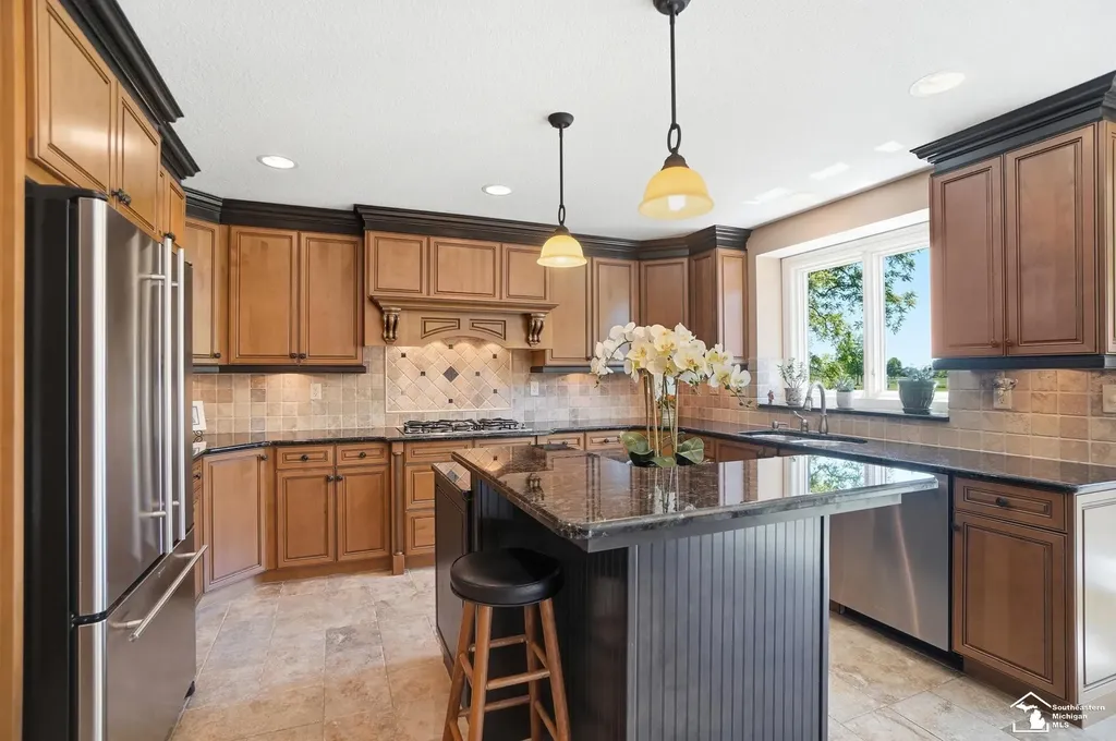 1042 Saint James Park Avenue Monroe Charter Township MI 48161