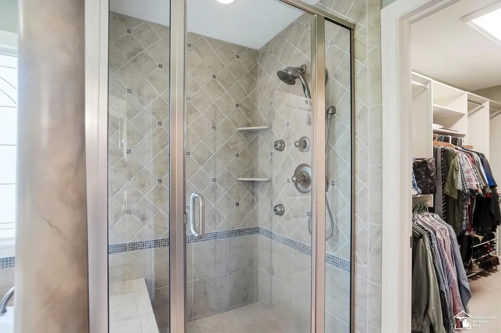 1042 Saint James Park Avenue Monroe Charter Township MI 48161