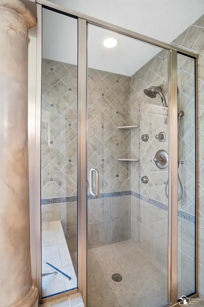 1042 Saint James Park Avenue Monroe Charter Township MI 48161