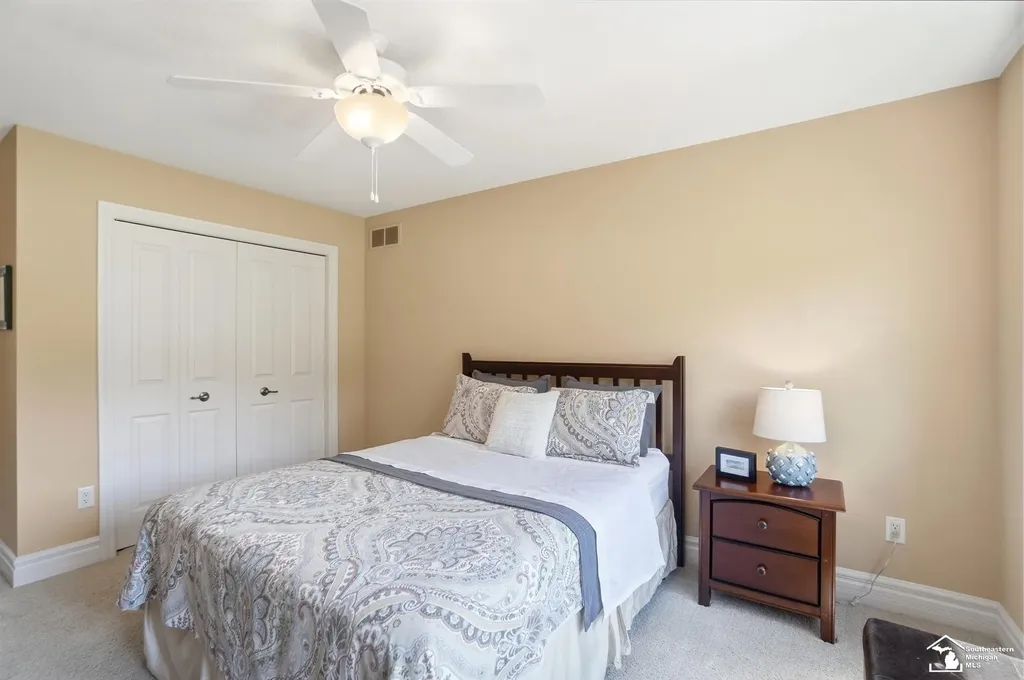 1042 Saint James Park Avenue Monroe Charter Township MI 48161