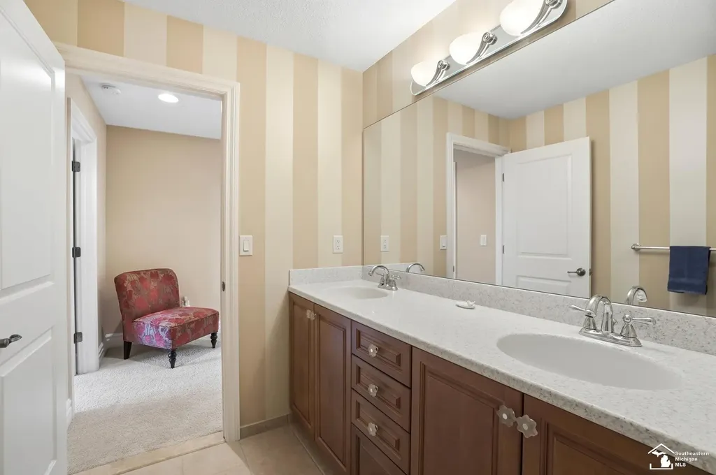 1042 Saint James Park Avenue Monroe Charter Township MI 48161