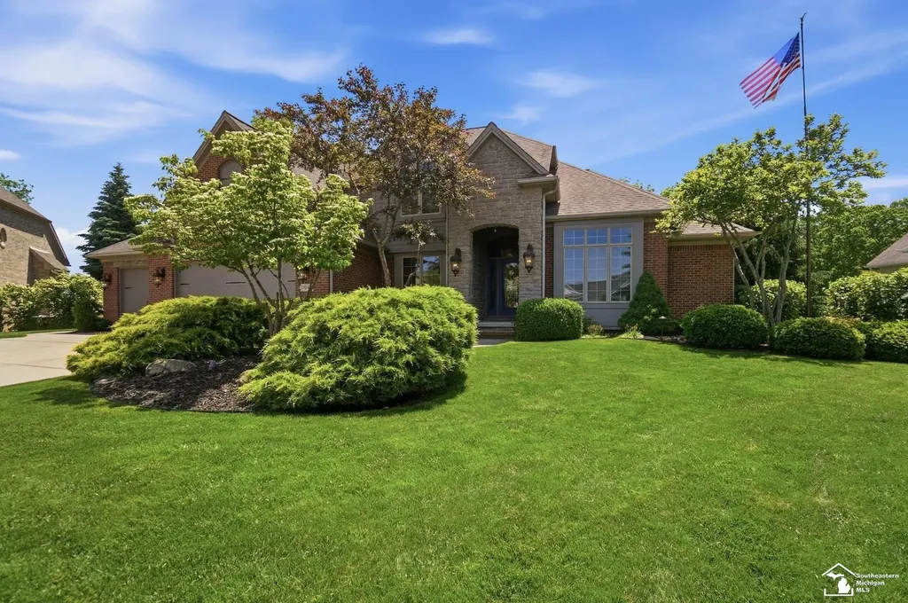 1042 Saint James Park Avenue Monroe Charter Township MI 48161