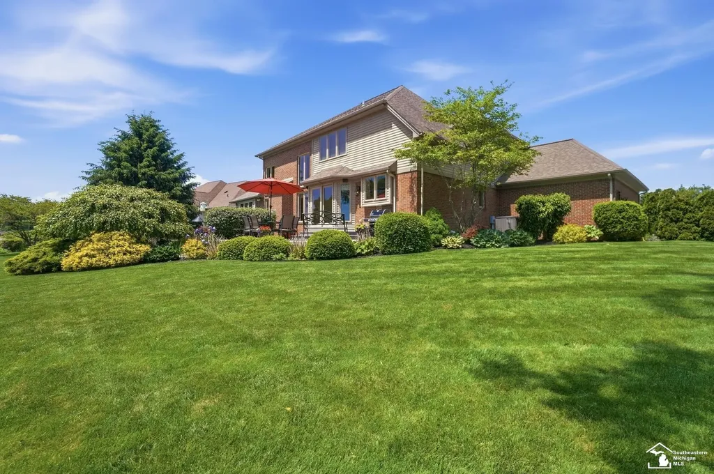 1042 Saint James Park Avenue Monroe Charter Township MI 48161