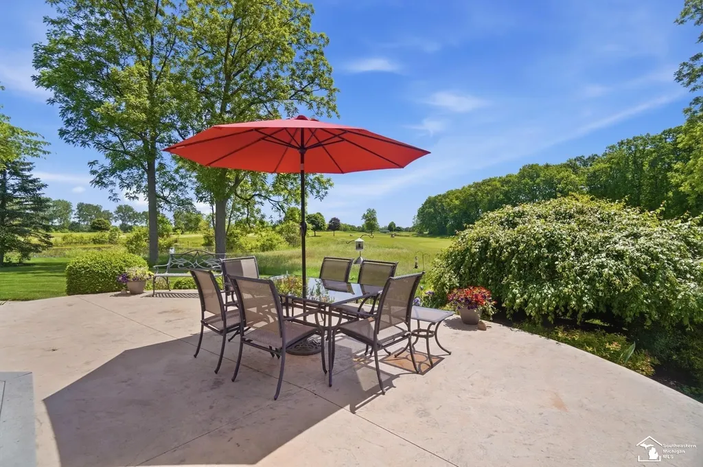 1042 Saint James Park Avenue Monroe Charter Township MI 48161