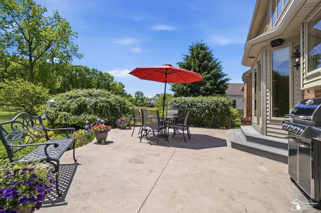 1042 Saint James Park Avenue Monroe Charter Township MI 48161