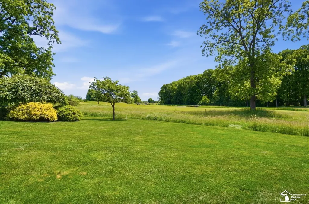 1042 Saint James Park Avenue Monroe Charter Township MI 48161