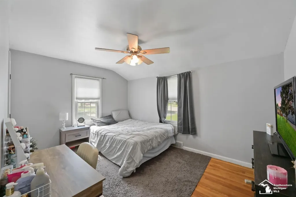 5864 Edgewood Boulevard Monroe Charter Township MI 48161