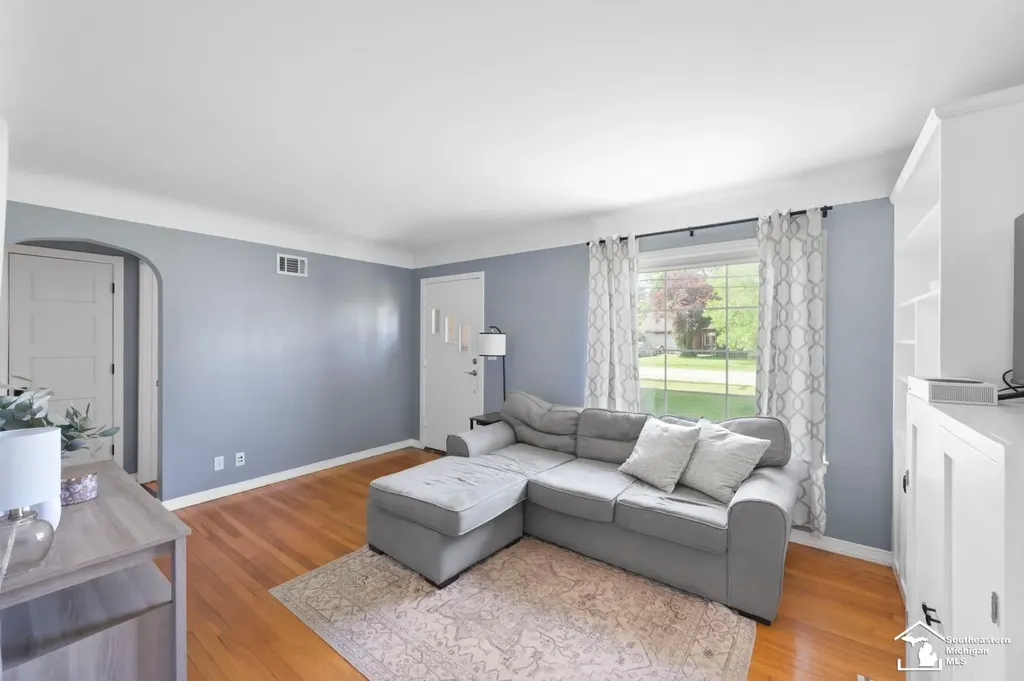 5864 Edgewood Boulevard Monroe Charter Township MI 48161