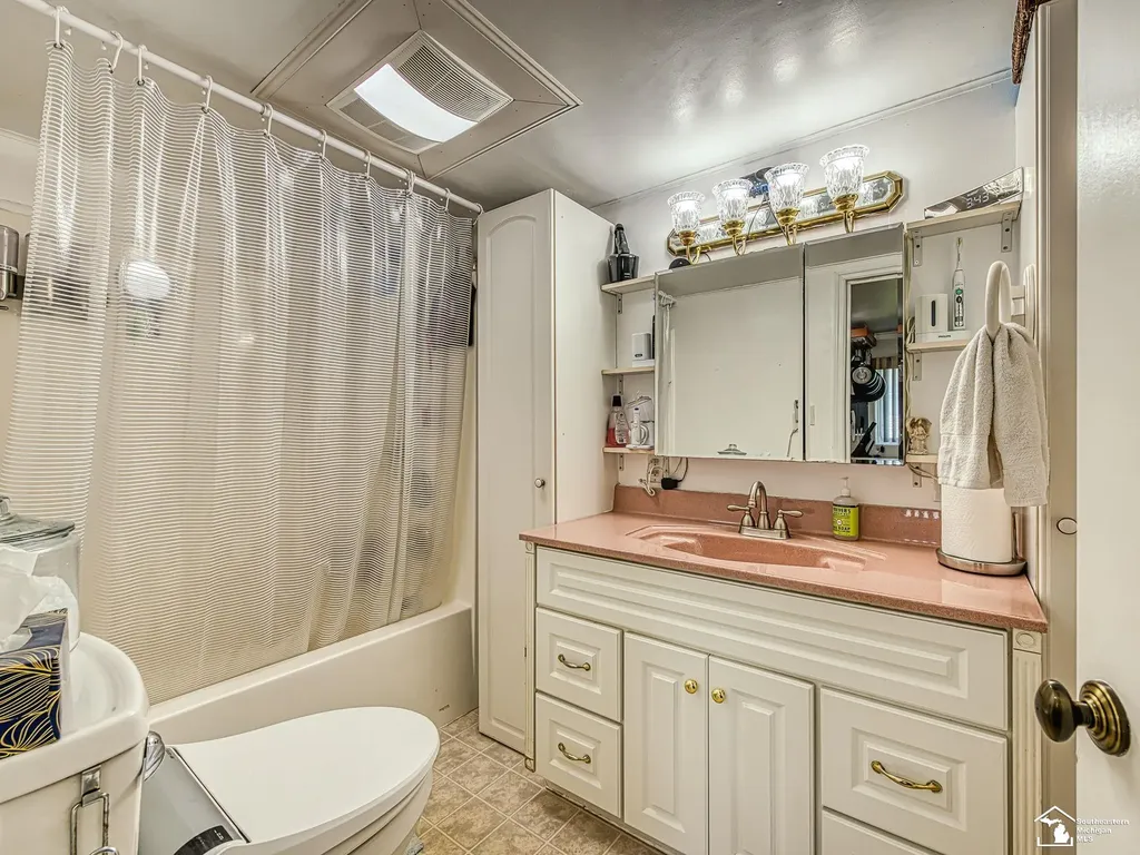 1736 Meadow Drive Frenchtown Township MI 48162