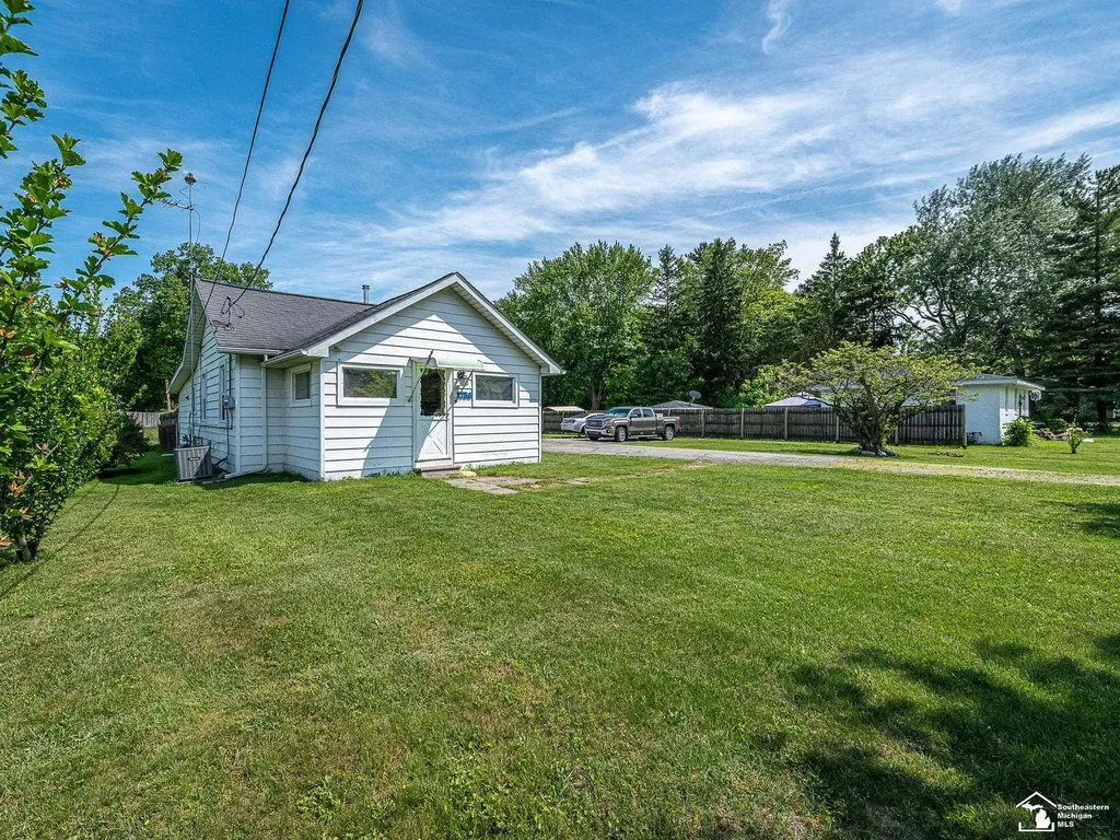 1736 Meadow Drive Frenchtown Township MI 48162
