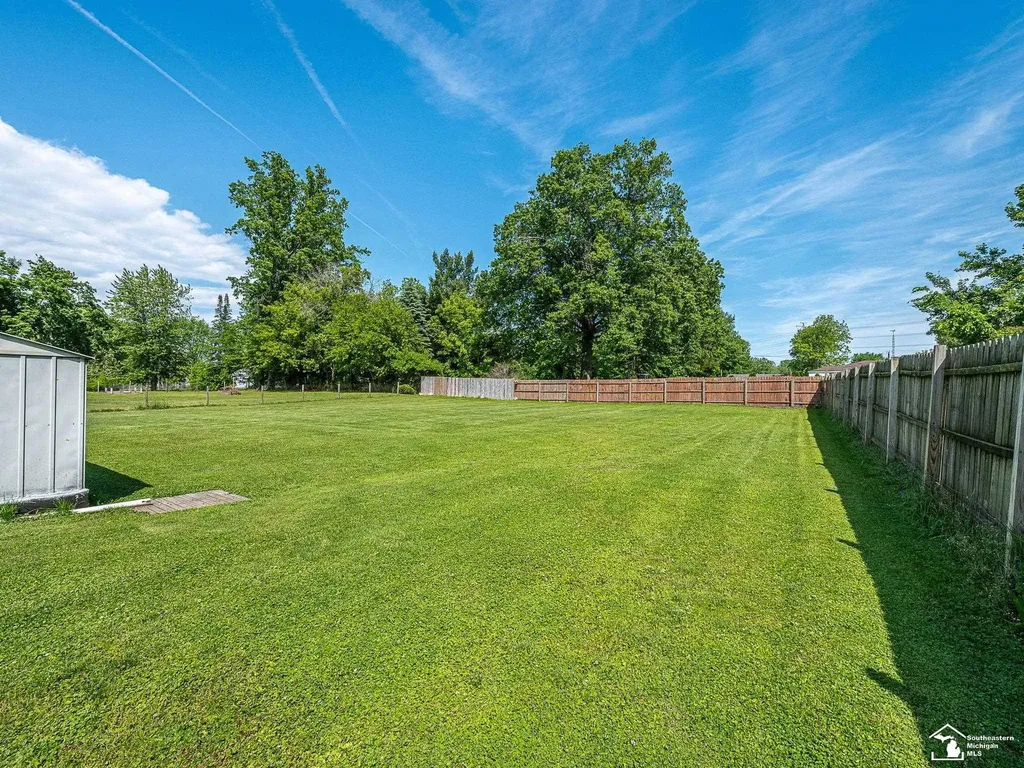 1736 Meadow Drive Frenchtown Township MI 48162
