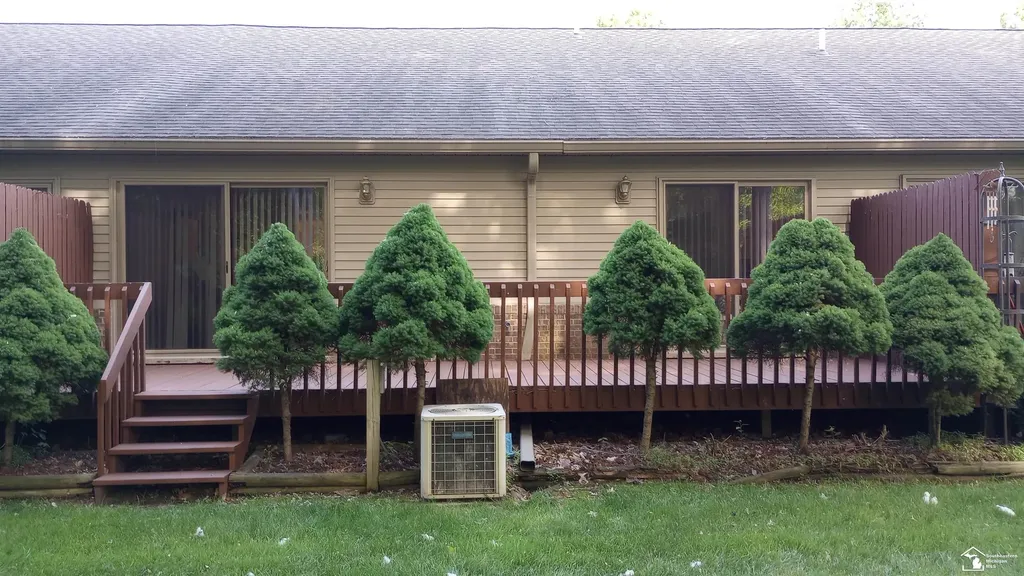 19040 Otto Court Huron Charter Township MI 48164