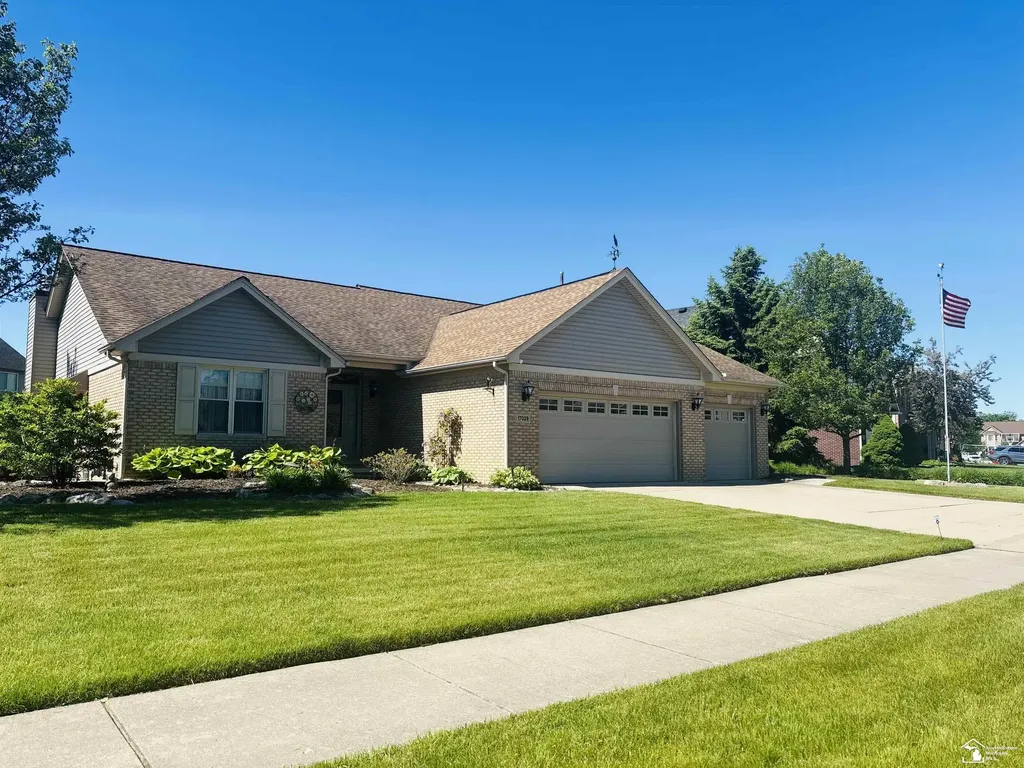 17029 Pintail Drive Brownstown Charter Township MI 48173