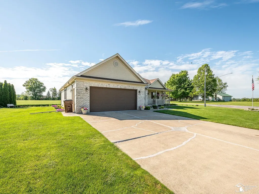 14320 Jonathon Road Monroe Charter Township MI 48161