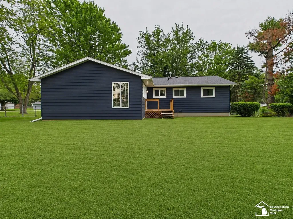 5250 Osburn Drive Raisin Township MI 49286