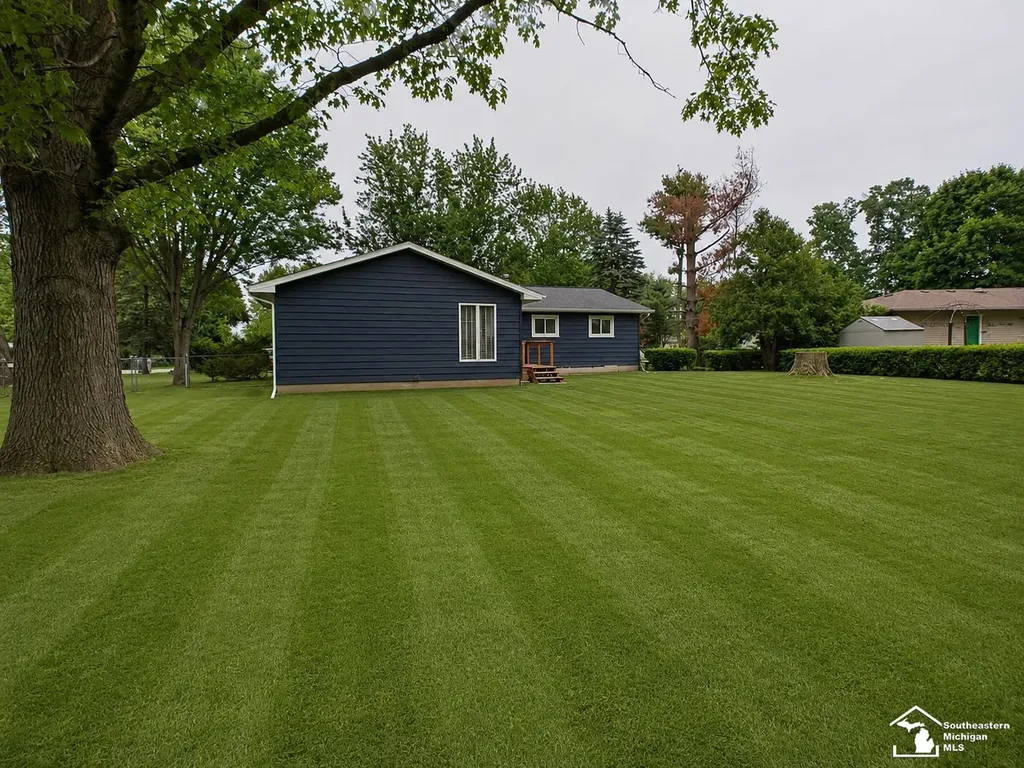 5250 Osburn Drive Raisin Township MI 49286