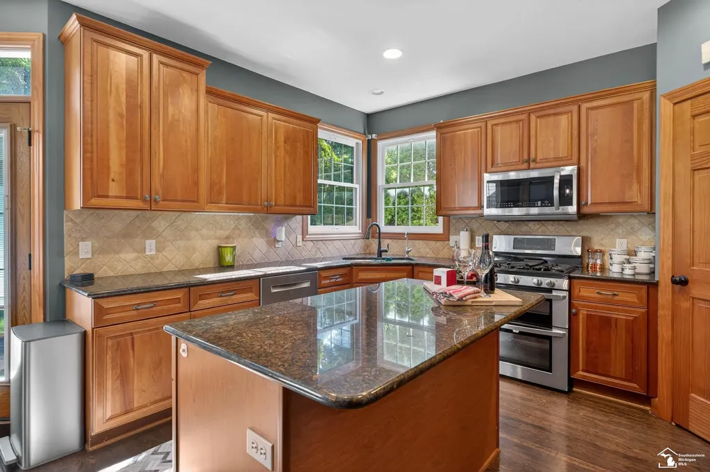 3350 Quail Hollow Drive Bedford Township MI 48144