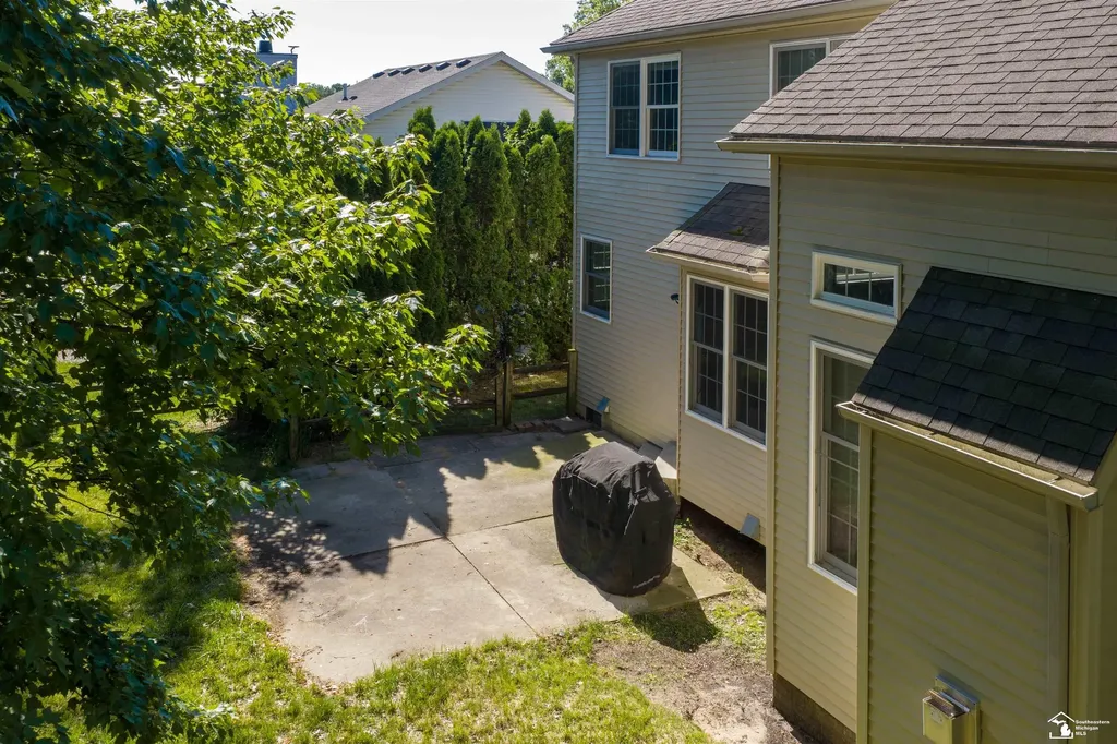 3350 Quail Hollow Drive Bedford Township MI 48144
