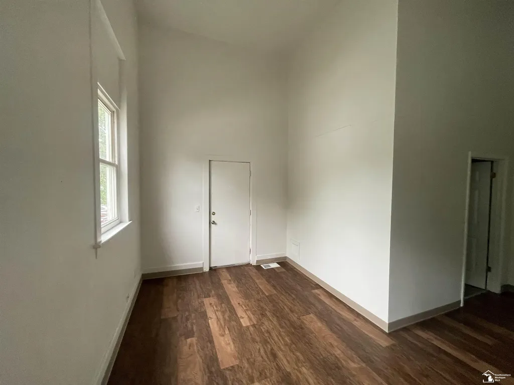 68 Navarre Street Monroe City MI 48161