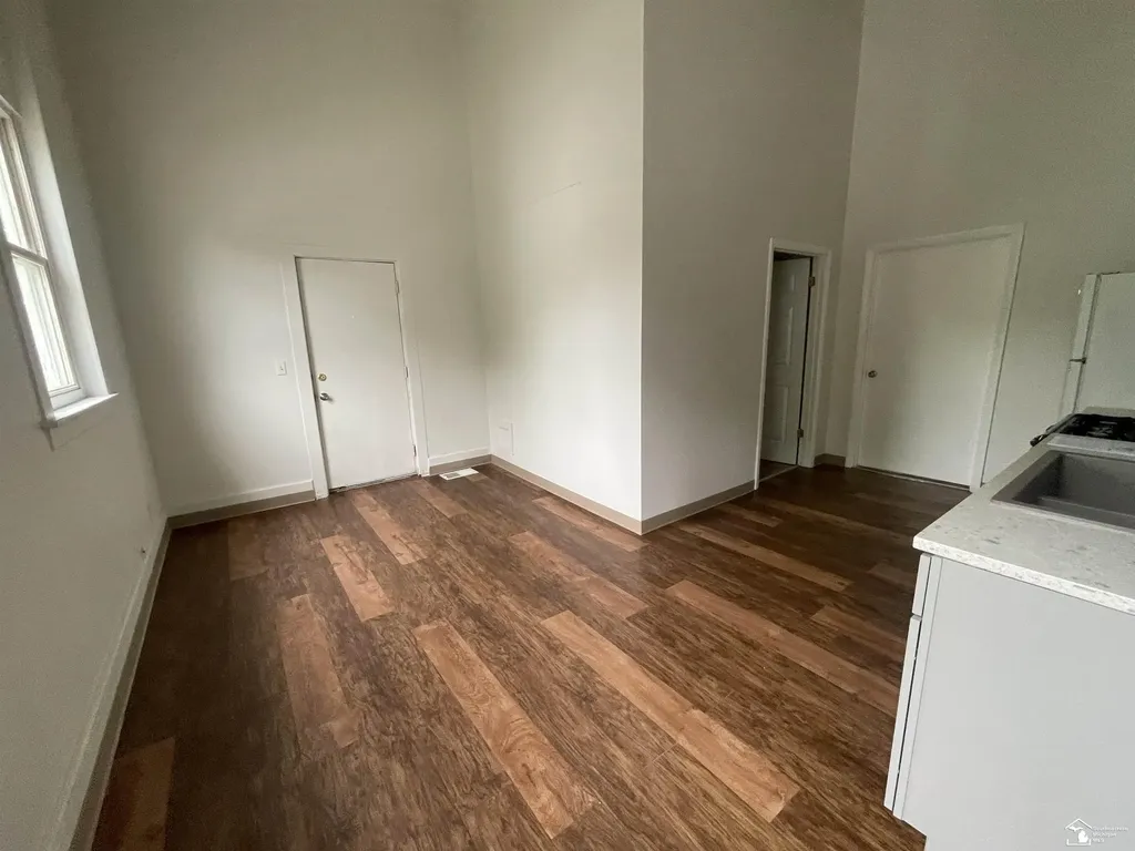 68 Navarre Street Monroe City MI 48161