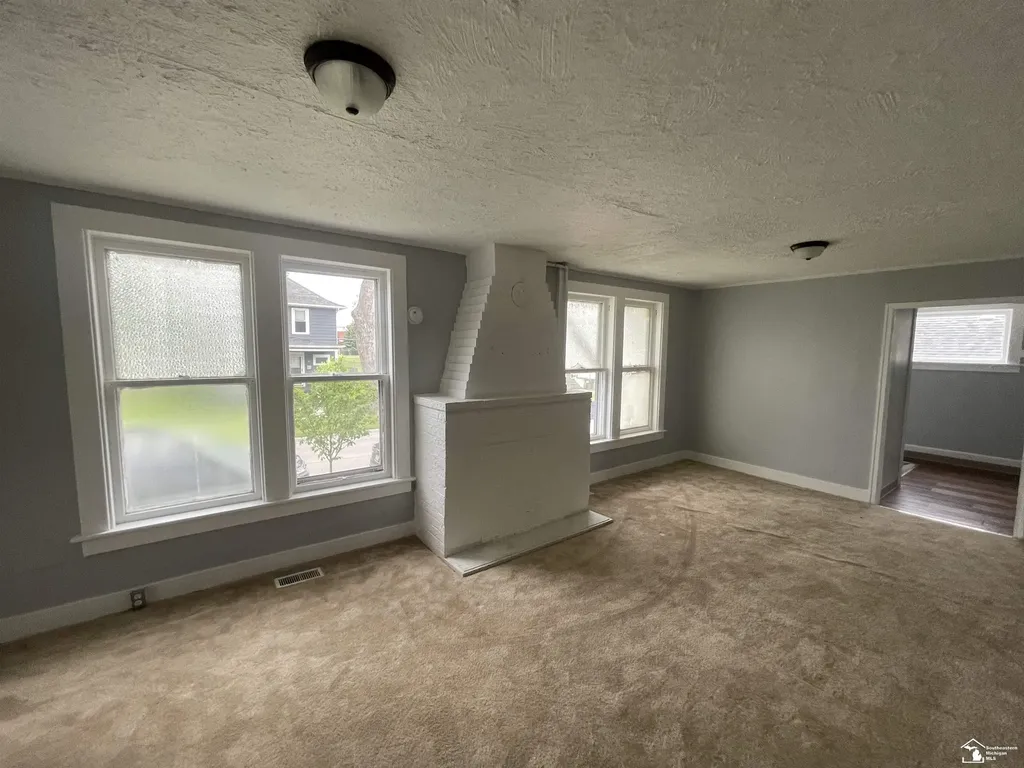 68 Navarre Street Monroe City MI 48161