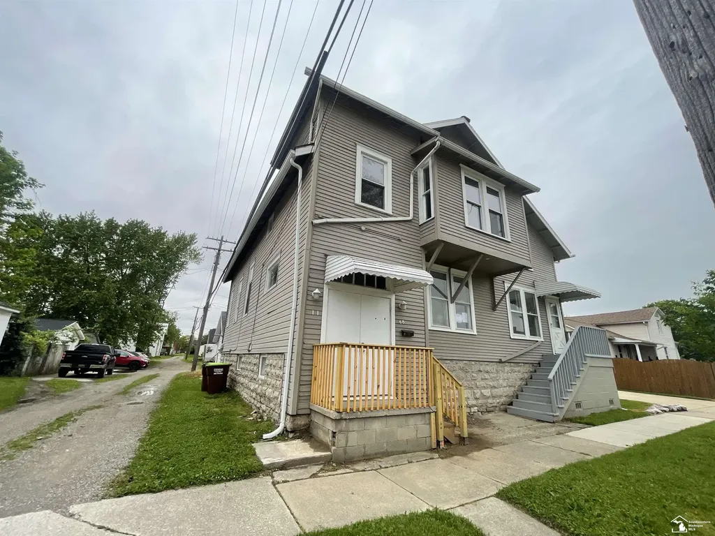 68 Navarre Street Monroe City MI 48161