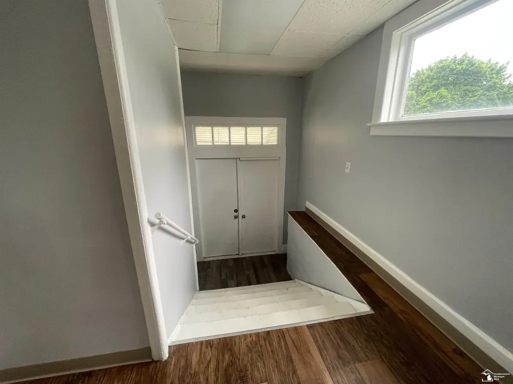68 Navarre Street Monroe City MI 48161