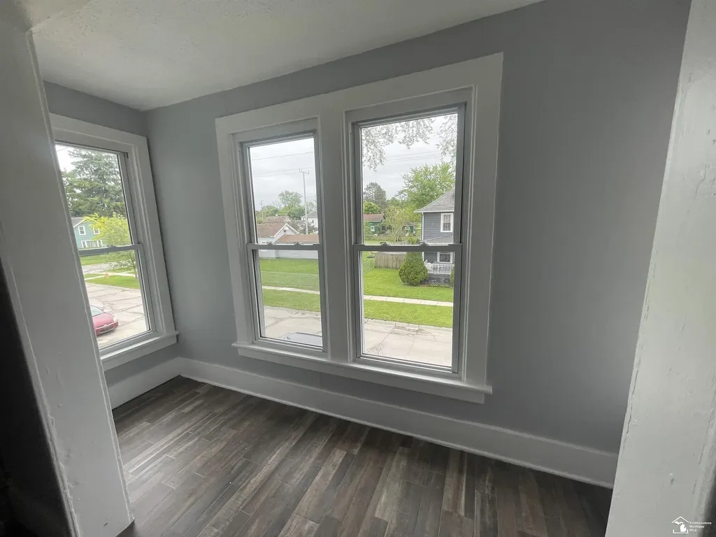 68 Navarre Street Monroe City MI 48161