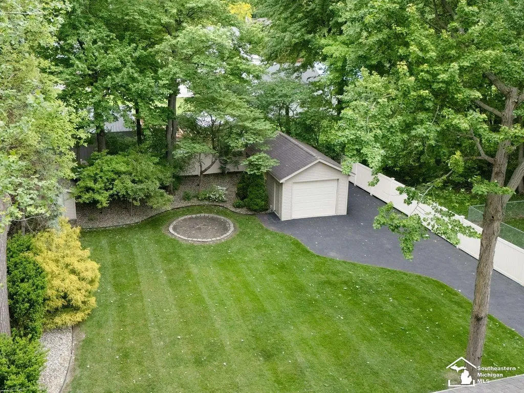 7058 Wildwood Drive Bedford Township MI 48182