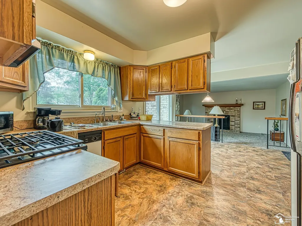 22262 Sherwood Lane Brownstown Charter Township MI 48134