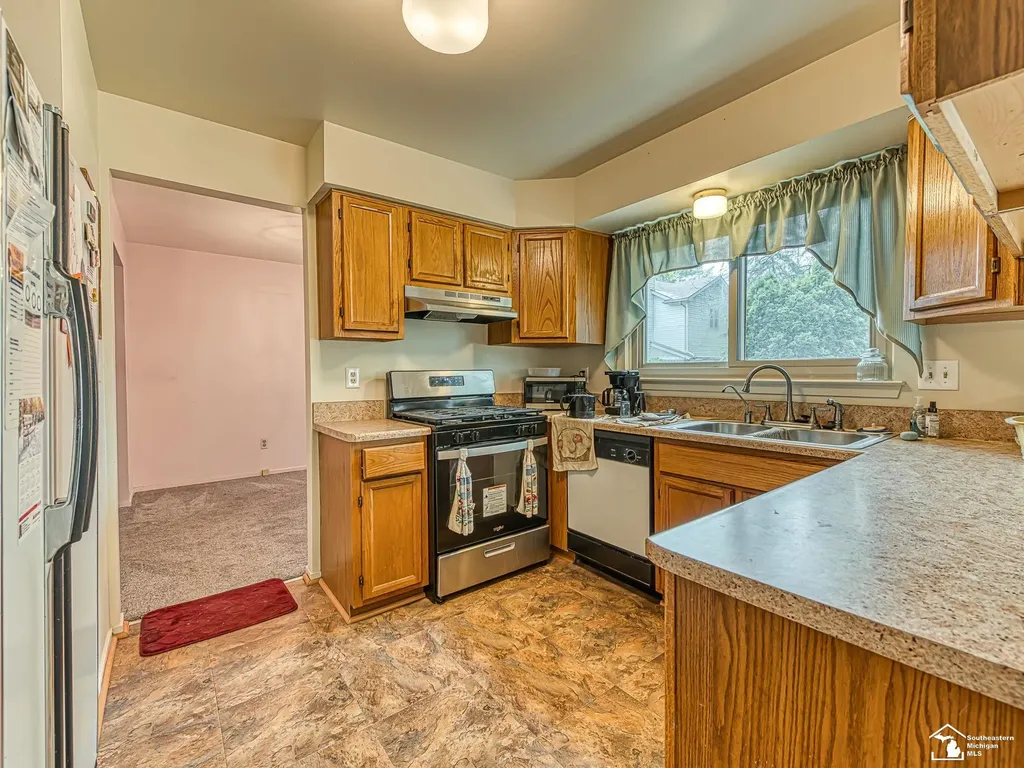 22262 Sherwood Lane Brownstown Charter Township MI 48134