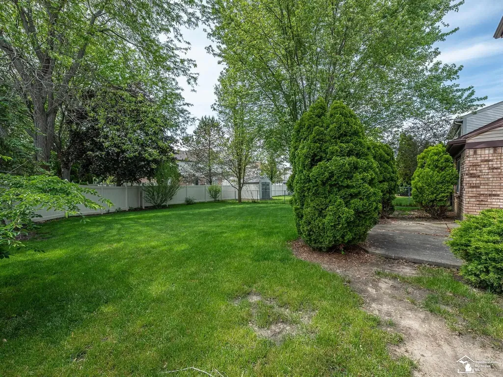 22262 Sherwood Lane Brownstown Charter Township MI 48134