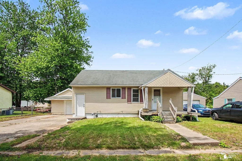 10909 Maple Street Unknown City MI 48182