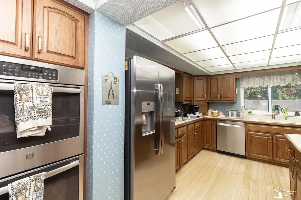 1372 Laurelhurst Drive Bedford Township MI 48182