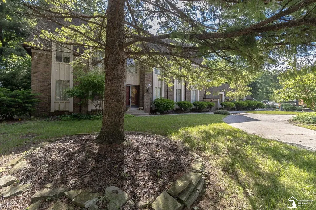 1372 Laurelhurst Drive Bedford Township MI 48182