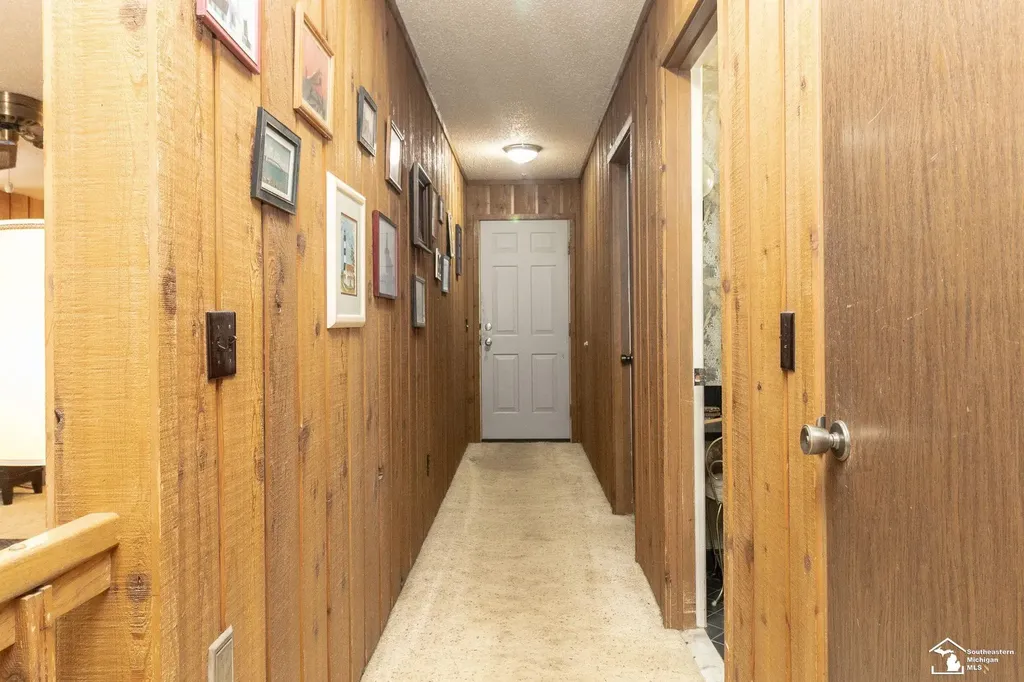 1372 Laurelhurst Drive Bedford Township MI 48182