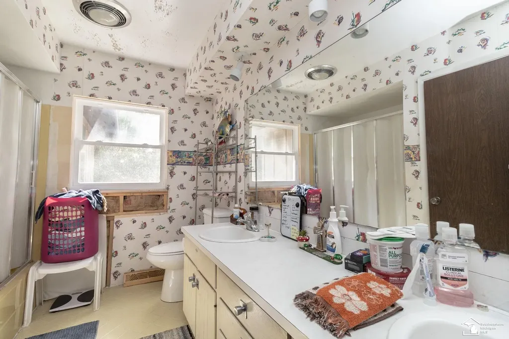 1372 Laurelhurst Drive Bedford Township MI 48182