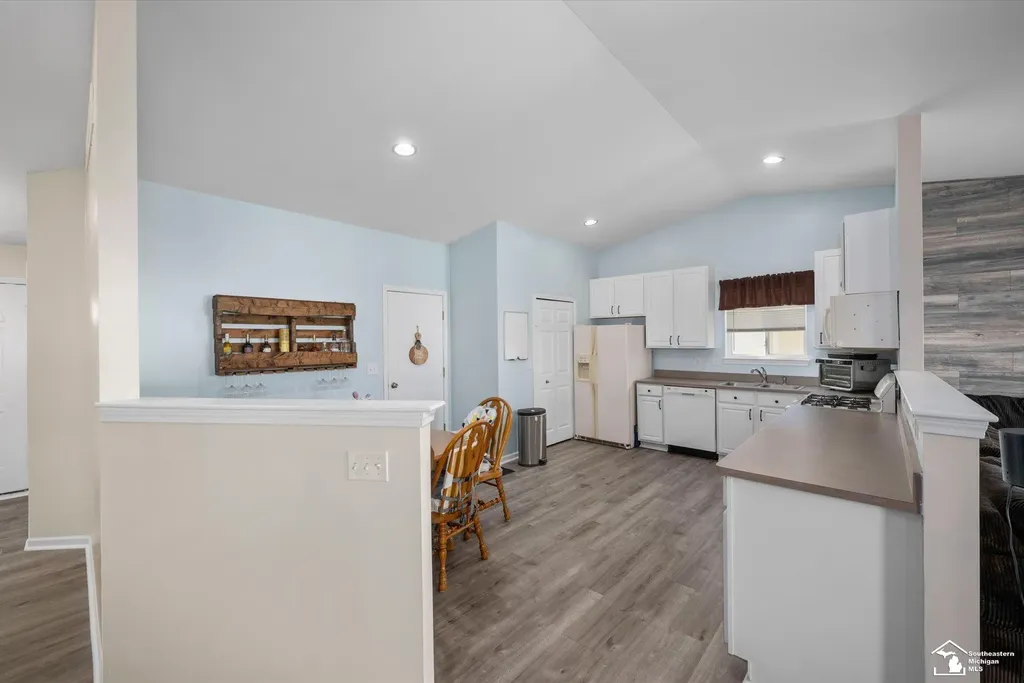 7040 Poplar Drive Ypsilanti Charter Township MI 48197
